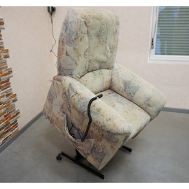 FOTEL GERIATRYCZNY + FUNKCJA POMOCY WSTAWANIA PILOT 2