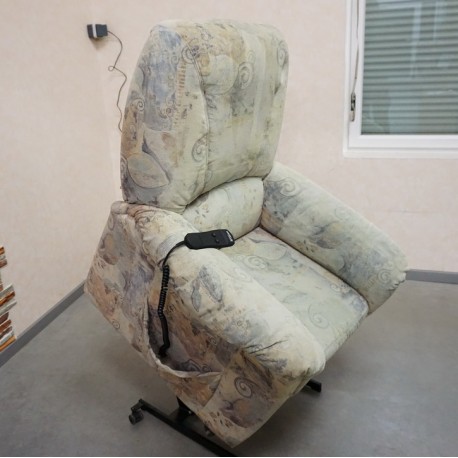 FOTEL GERIATRYCZNY + FUNKCJA POMOCY WSTAWANIA PILOT