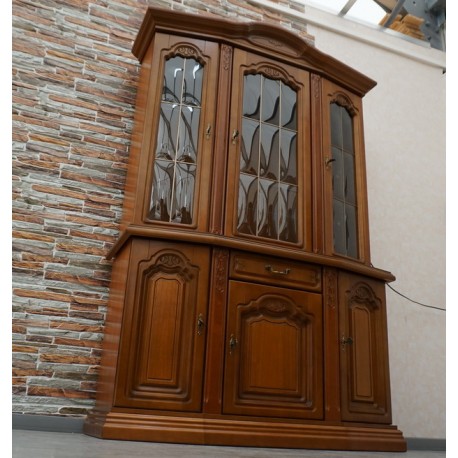 WITRYNA Z KOMODĄ ORZECHOWA PODŚWIETLANA SZER. 130 CM