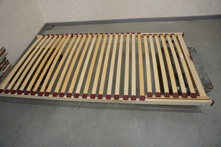 STELAŻ ŁÓŻKA, PRYCZA PODKŁAD MATERAC  100X200