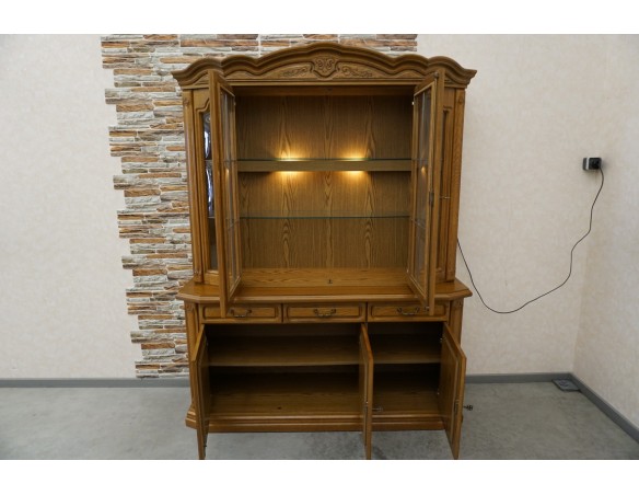 WITRYNA Z KOMODĄ PODŚWIETLANA SZER. 158 CM