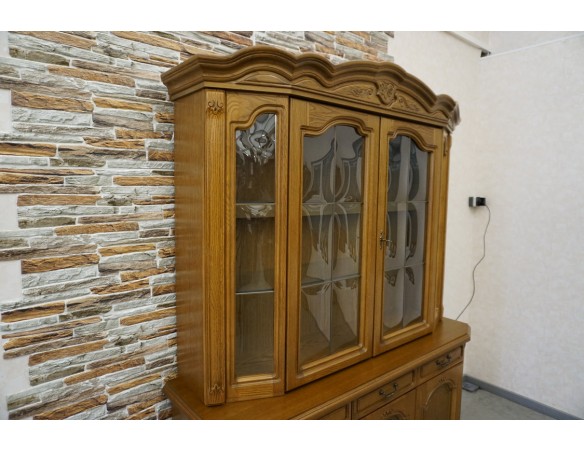 WITRYNA Z KOMODĄ PODŚWIETLANA SZER. 158 CM