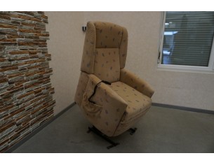 FOTEL GERIATRYCZNY ELEKTRYCZNY Z FUNKCJA POMOCY WSTAWANIA... 2