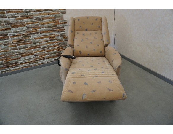 FOTEL GERIATRYCZNY ELEKTRYCZNY Z FUNKCJA POMOCY WSTAWANIA 3w1