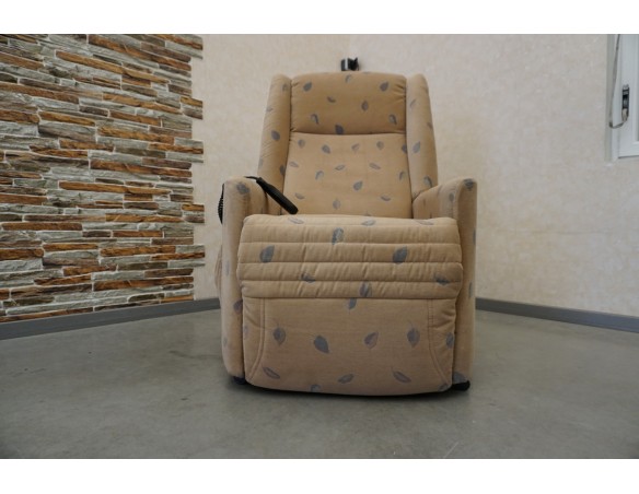 FOTEL GERIATRYCZNY ELEKTRYCZNY Z FUNKCJA POMOCY WSTAWANIA 3w1