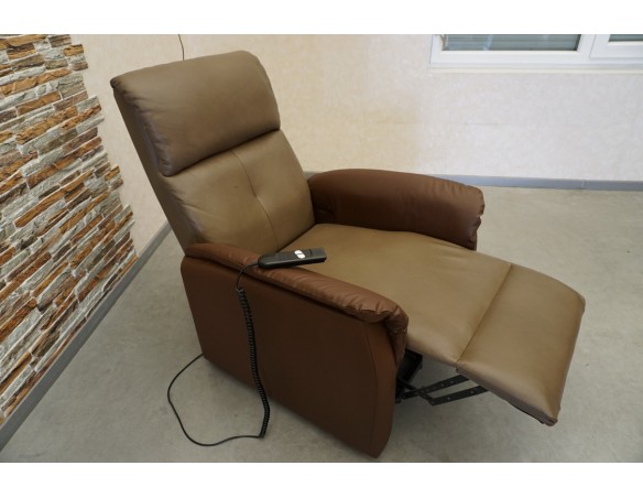 FOTEL GERIATRYCZNY ELEKTRYCZNY Z FUNKCJA POMOCY WSTAWANIA 3w1