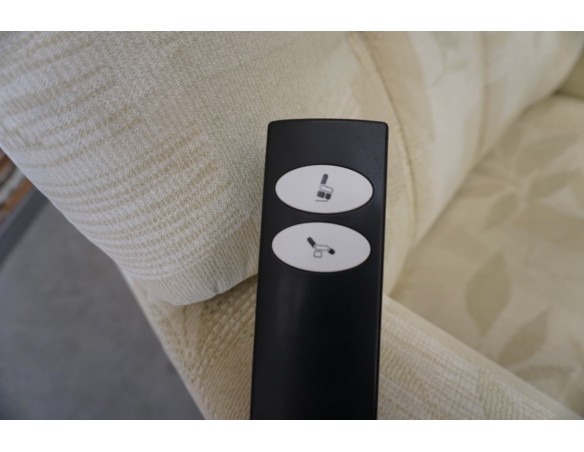 FOTEL GERIATRYCZNY JASNY + FUNKCJA POMOCY WSTAWANIA PILOT 3w1