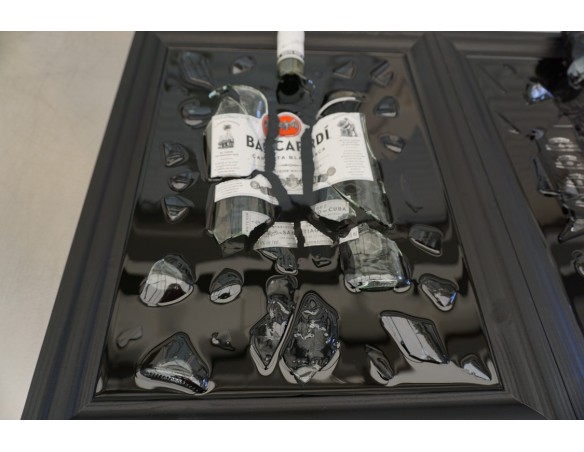 BUTELKA BACARDI W DREWNIANEJ RAMIE