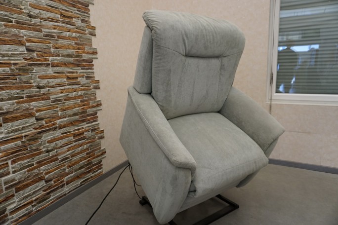 FOTEL ELEKTRYCZNY FUNKCJA POMOCY WSTAWANIA DUŻY...