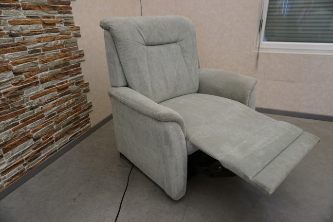 FOTEL ELEKTRYCZNY FUNKCJA POMOCY WSTAWANIA DUŻY...