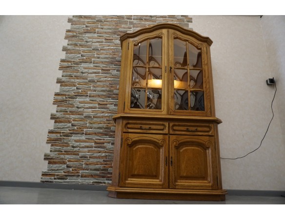 WITRYNA Z KOMODĄ PODŚWIETLANA SZER. 120 CM