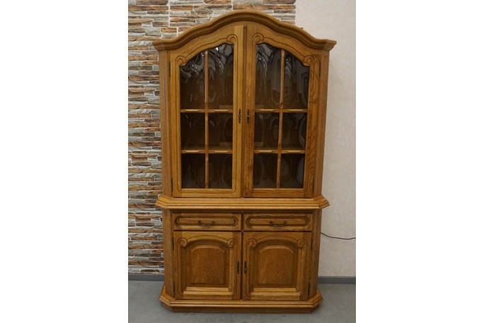 WITRYNA Z KOMODĄ PODŚWIETLANA SZER. 120 CM