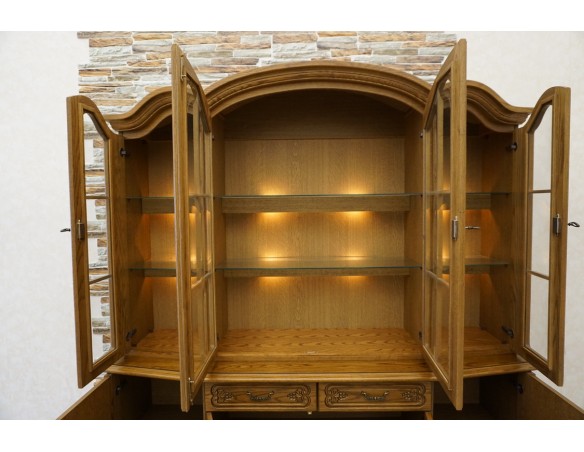 WITRYNA DĘBOWA Z KOMODĄ PODŚWIETLANA SZER. 177 CM