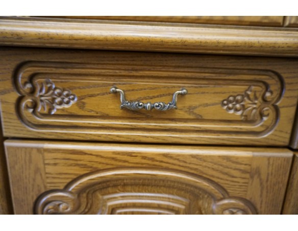 WITRYNA DĘBOWA Z KOMODĄ PODŚWIETLANA SZER. 177 CM