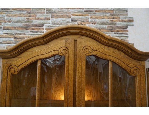 WITRYNA Z KOMODĄ DĘBOWA PODŚWIETLANA SZER. 155 CM