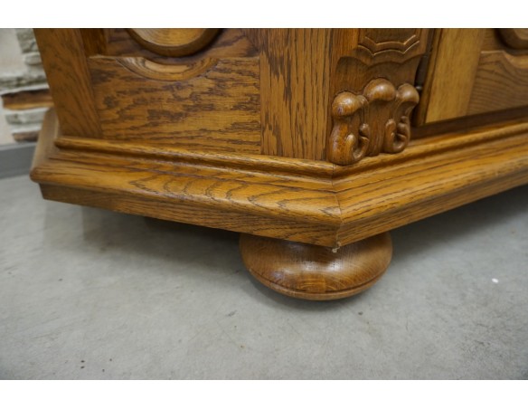 WITRYNA Z KOMODĄ PODŚWIETLANA SZER. 170 CM