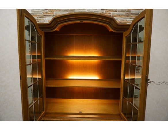 WITRYNA Z KOMODĄ PODŚWIETLANA SZER. 170 CM