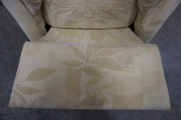 FOTEL ELEKTRYCZNY NA PILOTA MATERIAŁ JASNY...