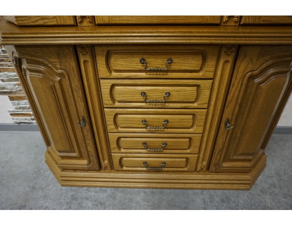 WITRYNA Z KOMODĄ PODŚWIETLANA SZER. 135 CM