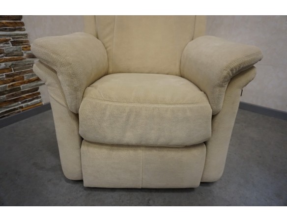 FOTEL ELEKTRYCZNY NA PILOTA MATERIAŁ JASNY FUNKCJA POMOCY WSTAWANIA 3w1