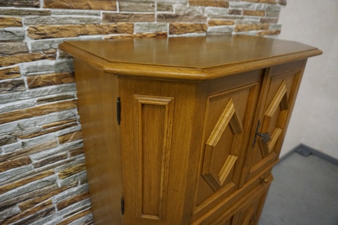 KOMODA WYSOKA 4 DRZWICZKI SZER. 90 CM