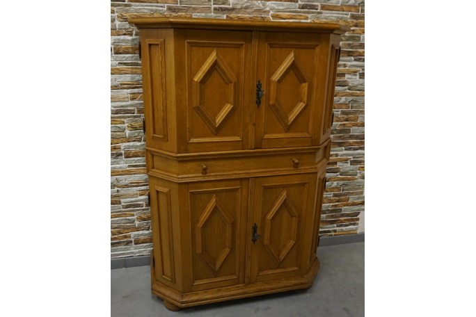 KOMODA WYSOKA 4 DRZWICZKI SZER. 90 CM