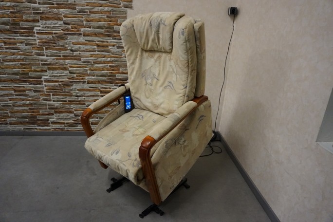 FOTEL ELEKTRYCZNY MATERIAŁOWY FUNKCJA POMOCY WSTAWANIA HIMOLLA 3w1