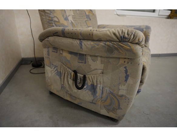 FOTEL ELEKTRYCZNY MATERIAŁOWY FUNKCJA POMOCY WSTAWANIA HIMOLLA 3w1