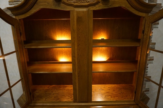 WITRYNA Z KOMODĄ PODŚWIETLANA 4 DRZWIOWA SZER....