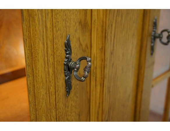 WITRYNA Z KOMODĄ PODŚWIETLANA 4 DRZWIOWA SZER. 160 CM