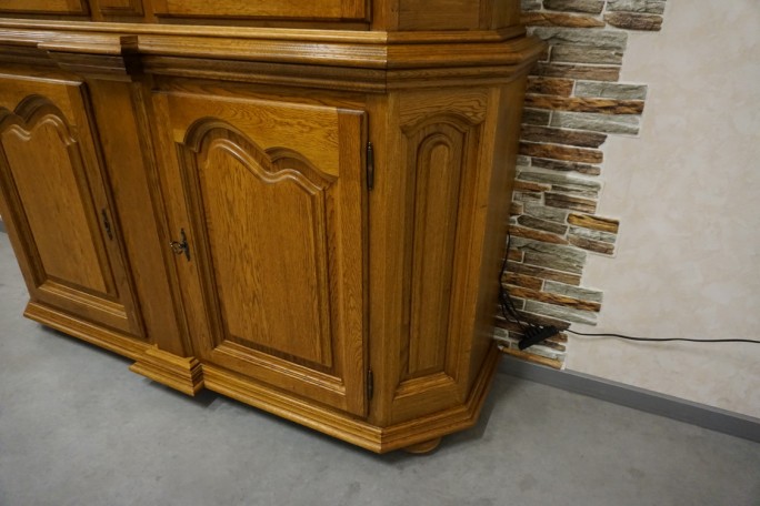 WITRYNA Z KOMODĄ PODŚWIETLANA 4 DRZWIOWA SZER....