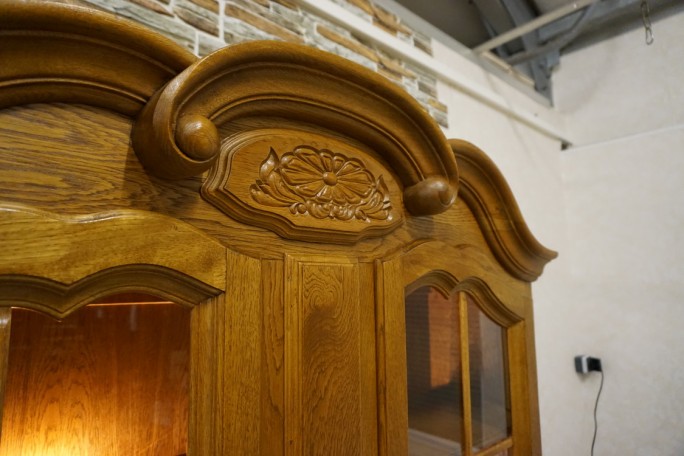 WITRYNA Z KOMODĄ PODŚWIETLANA 4 DRZWIOWA SZER....