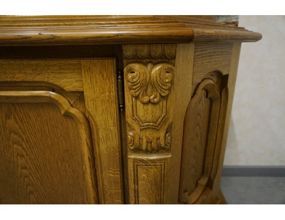 WITRYNA Z KOMODĄ PODŚWIETLANA SZER. 170 CM