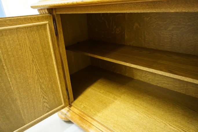 WITRYNA Z KOMODĄ PODŚWIETLANA SZER. 170 CM