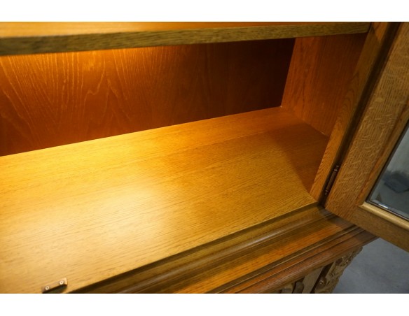 WITRYNA Z KOMODĄ PODŚWIETLANA SZER. 170 CM