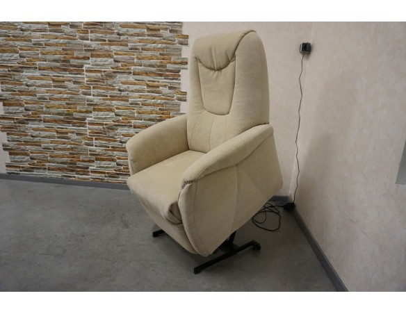 FOTEL ELEKTRYCZNY GERIATRYCZNY Z FUNKCJĄ POMOCY WSTAWANIA 3w1