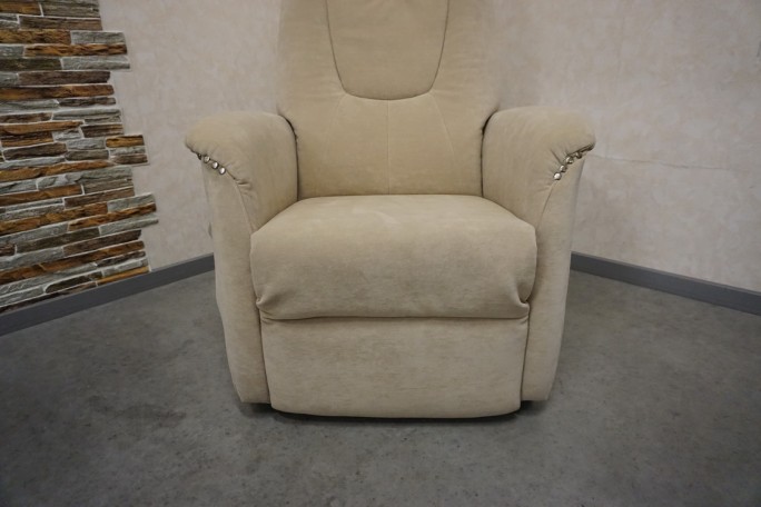 FOTEL ELEKTRYCZNY GERIATRYCZNY Z FUNKCJĄ POMOCY...