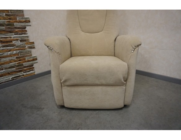 FOTEL ELEKTRYCZNY GERIATRYCZNY Z FUNKCJĄ POMOCY WSTAWANIA 3w1