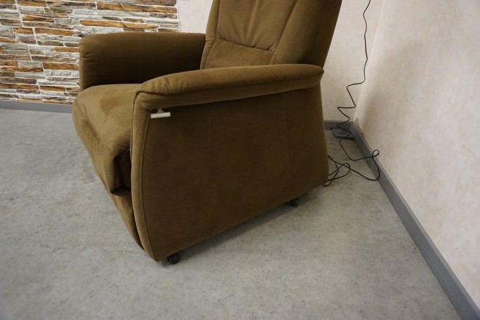 FOTEL ELEKTRYCZNY GERIATRYCZNY Z FUNKCJĄ POMOCY...