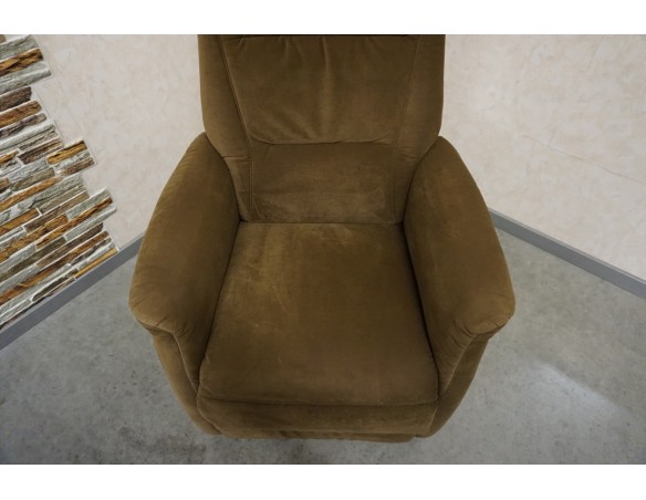 FOTEL ELEKTRYCZNY GERIATRYCZNY Z FUNKCJĄ POMOCY WSTAWANIA 3w1