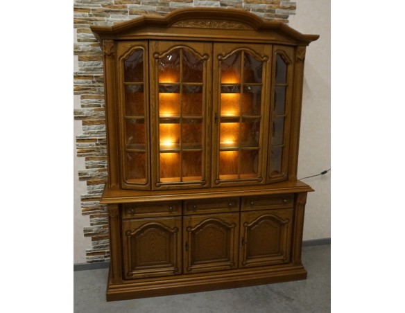 WITRYNA Z KOMODĄ PODŚWIETLANA SZKLANE PÓŁKI SZER. 163 CM