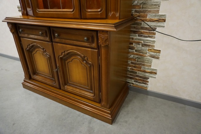 WITRYNA Z KOMODĄ ORZECH WĄSKA PODŚWIETLANA...