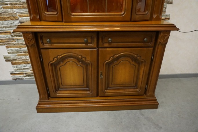 WITRYNA Z KOMODĄ ORZECH WĄSKA PODŚWIETLANA...