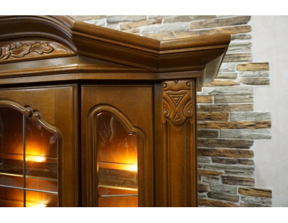 WITRYNA Z KOMODĄ ORZECH WĄSKA PODŚWIETLANA SZER. 118 CM