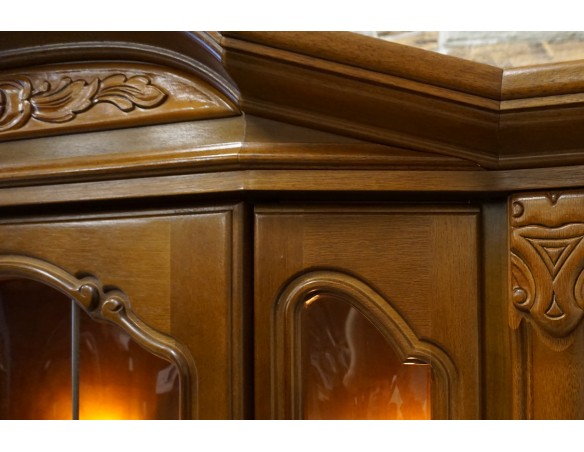 WITRYNA Z KOMODĄ ORZECH WĄSKA PODŚWIETLANA SZER. 118 CM