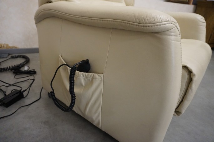 FOTEL ELEKTRYCZNY HUKLA POMOC WSTAWANIA SKÓRA...