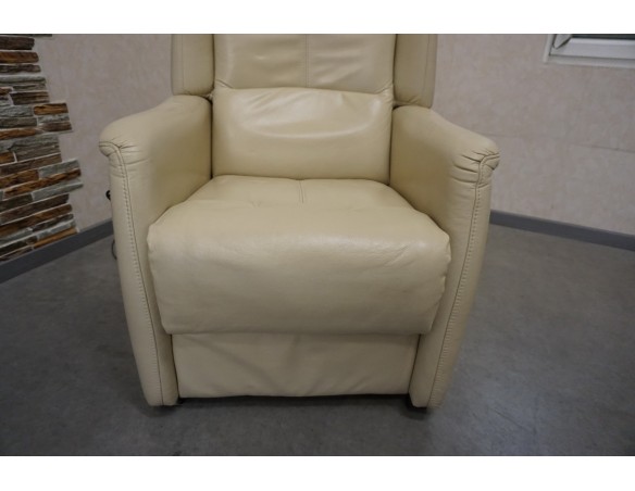 FOTEL ELEKTRYCZNY HUKLA POMOC WSTAWANIA SKÓRA JASNA 3w1