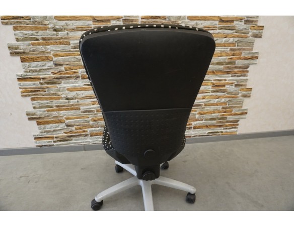 KRZESŁO BIUROWE OBROTOWE 60/60 CM