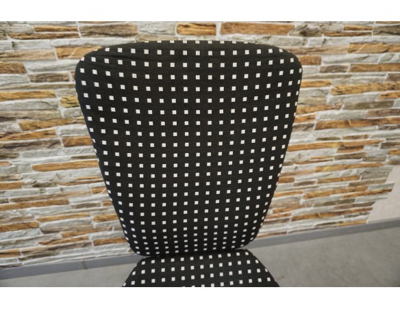 KRZESŁO BIUROWE OBROTOWE 60/60 CM