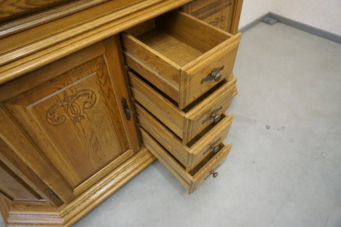 WITYRNA Z KOMODĄ DĘBOWA SZER. 160 CM